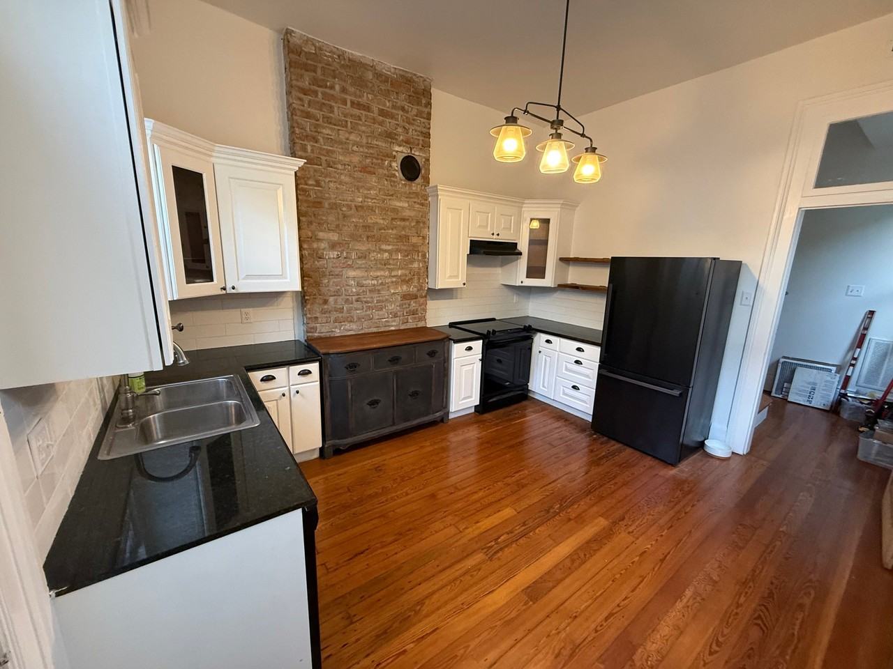 533 Nashville Ave - Photo 4 of 15