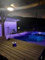 featured image of 1222 Hyatt Creek Rd
