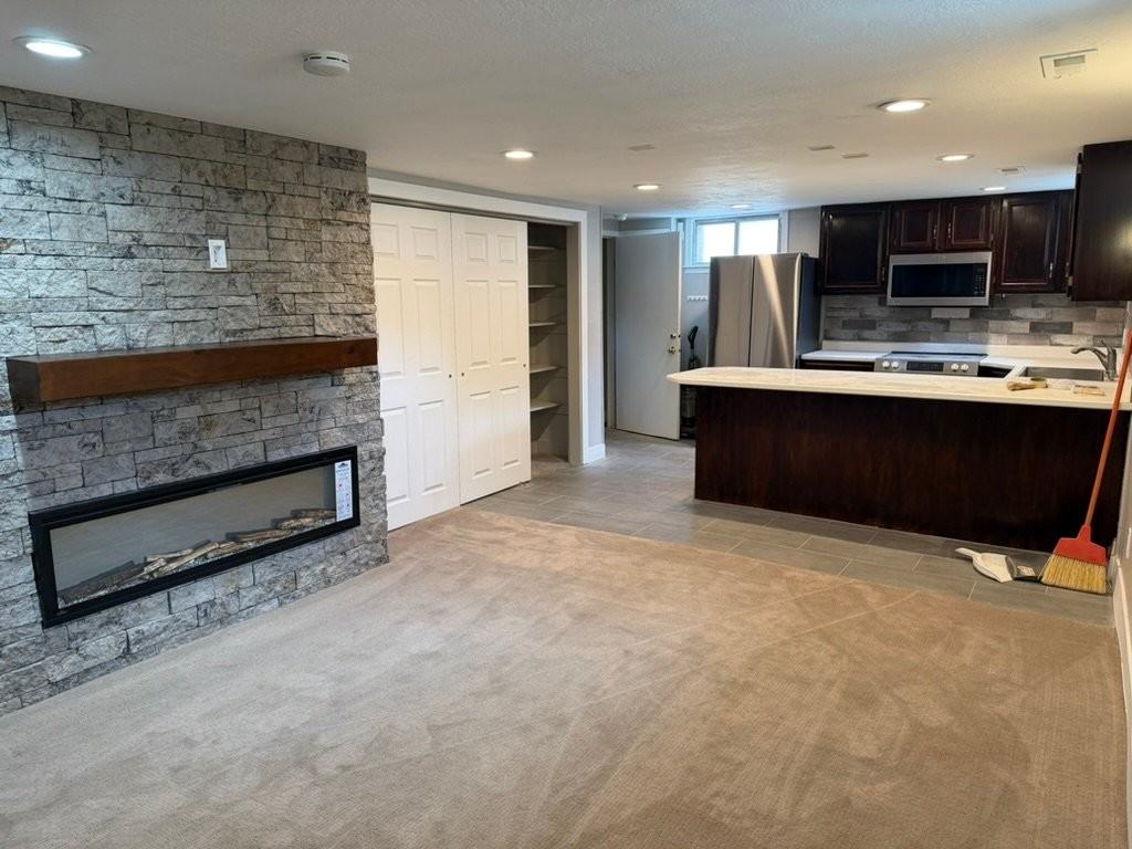 735 E Lisonbee Ave - Photo 3 of 4