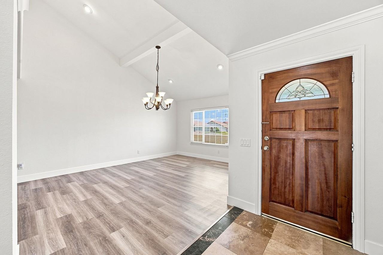 17006 Countrypark Ln - Photo 3 of 19