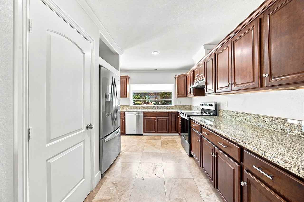 17006 Countrypark Ln - Photo 7 of 19