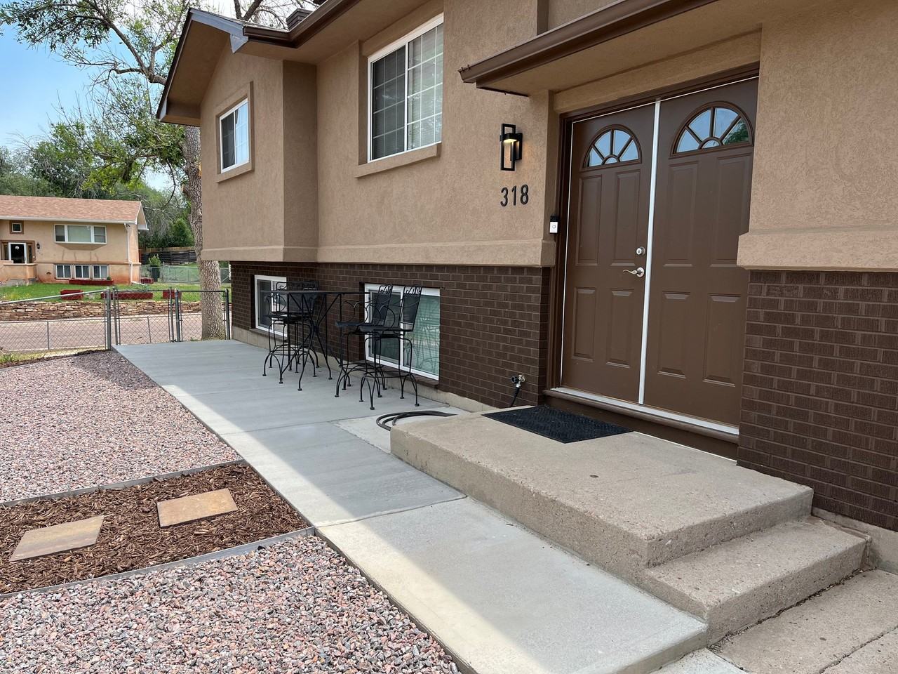 318 De La Vista St - Photo 2 of 19