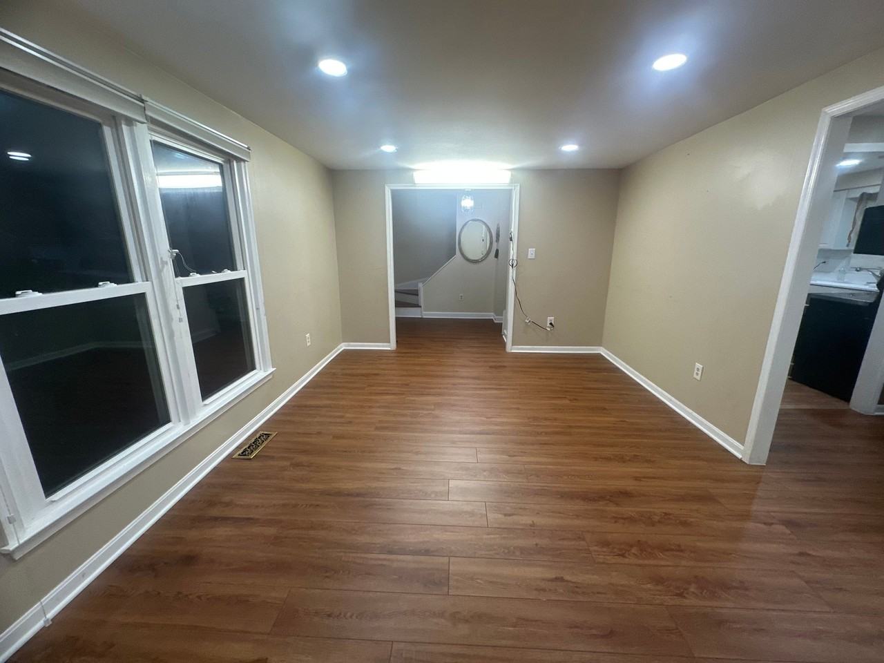 16445 Tomahawk Dr - Photo 3 of 10