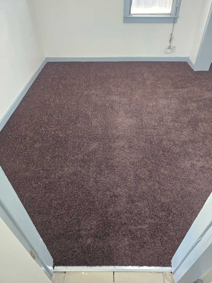 695 1/2 E 41st Pl #2 - Photo 2 of 3