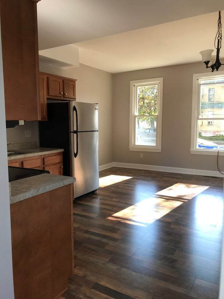 203 N 2nd Ave #1R - Photo 5 of 14