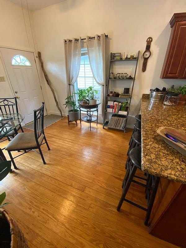 7427 Spruce St - Photo 5 of 6