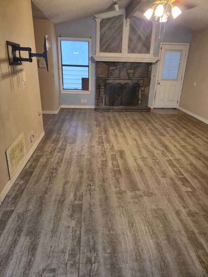 1542 E 67th Pl - Photo 7 of 10