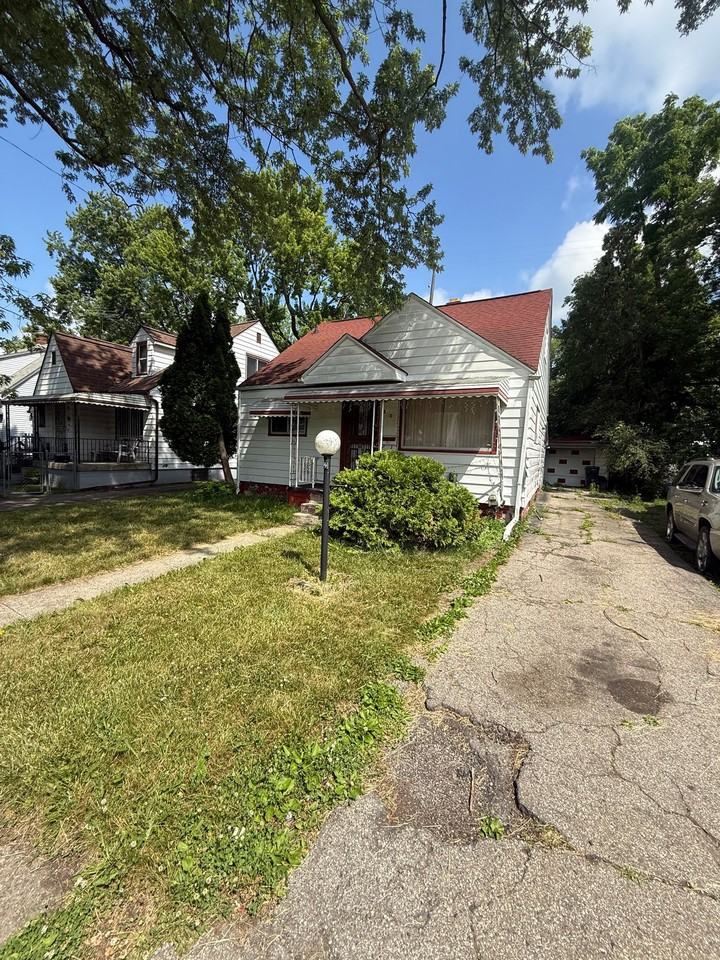 501 E Marengo Ave - Photo 2 of 20