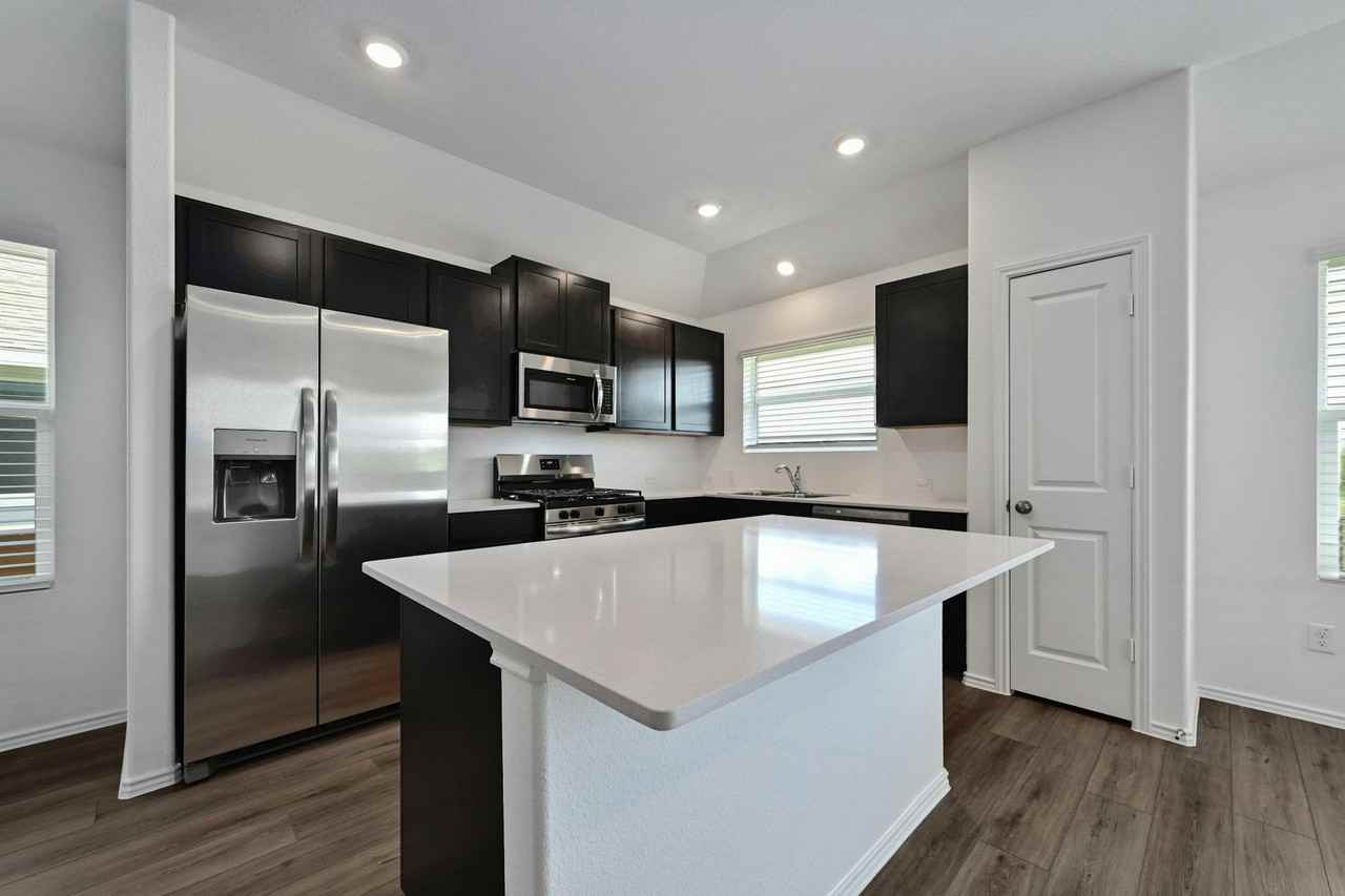 1564 Marley - Photo 3 of 20