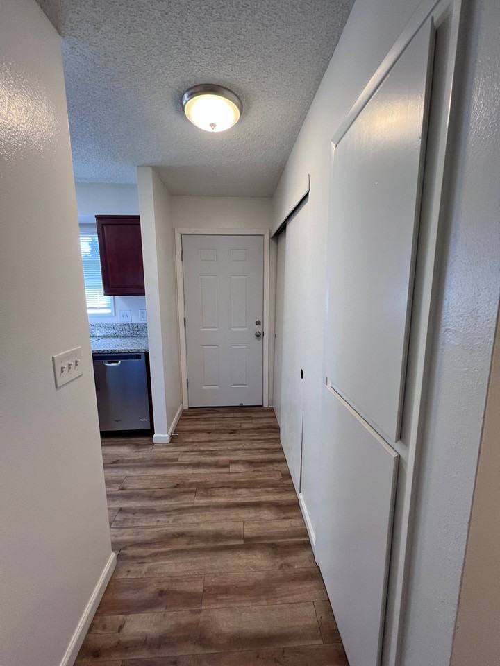 5539 Sw Lombard Ave #5539 - Photo 2 of 20