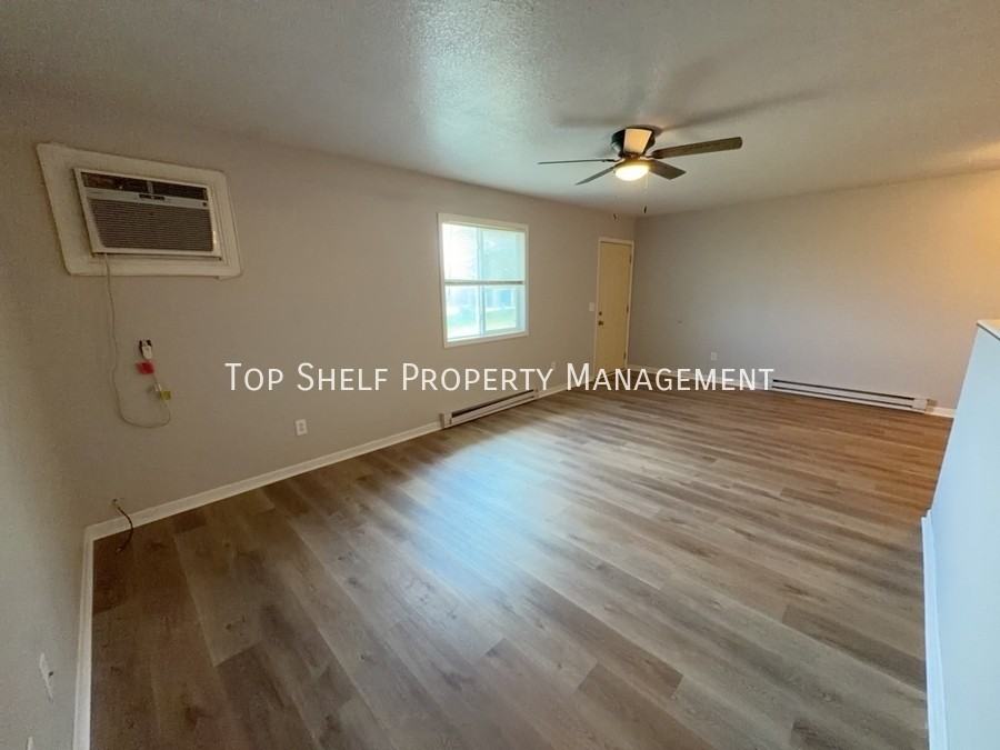 110 4th St Nw - Photo 2 of 10