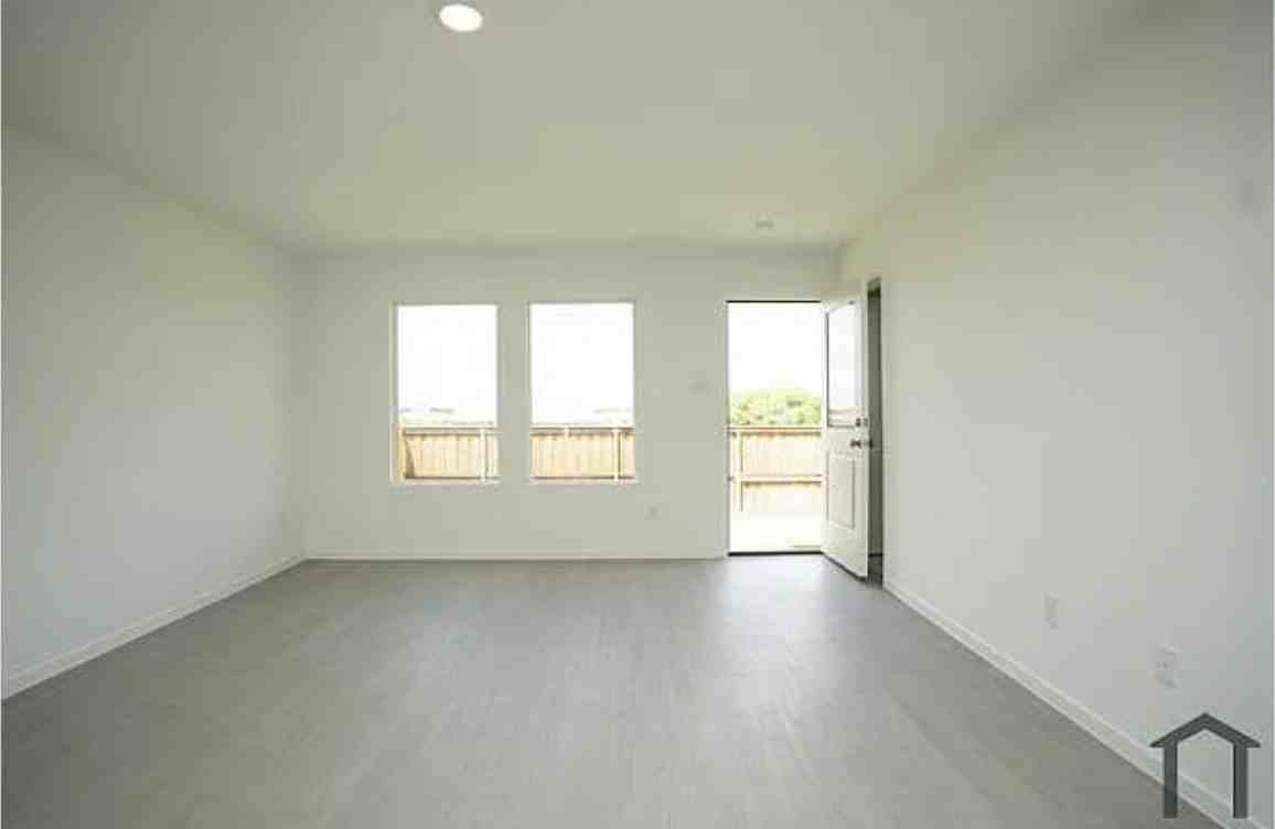 1829 Sanderling St #NA - Photo 3 of 13