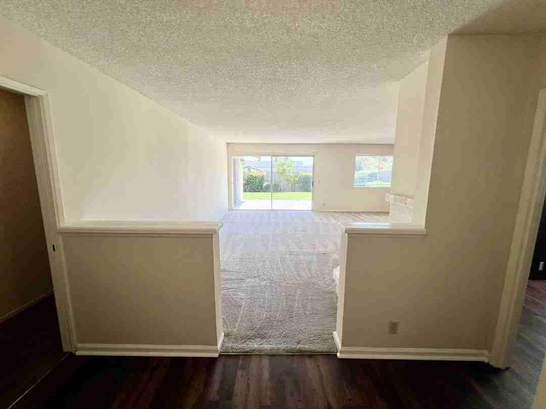 5729 Charlotte St #NA - Photo 4 of 4