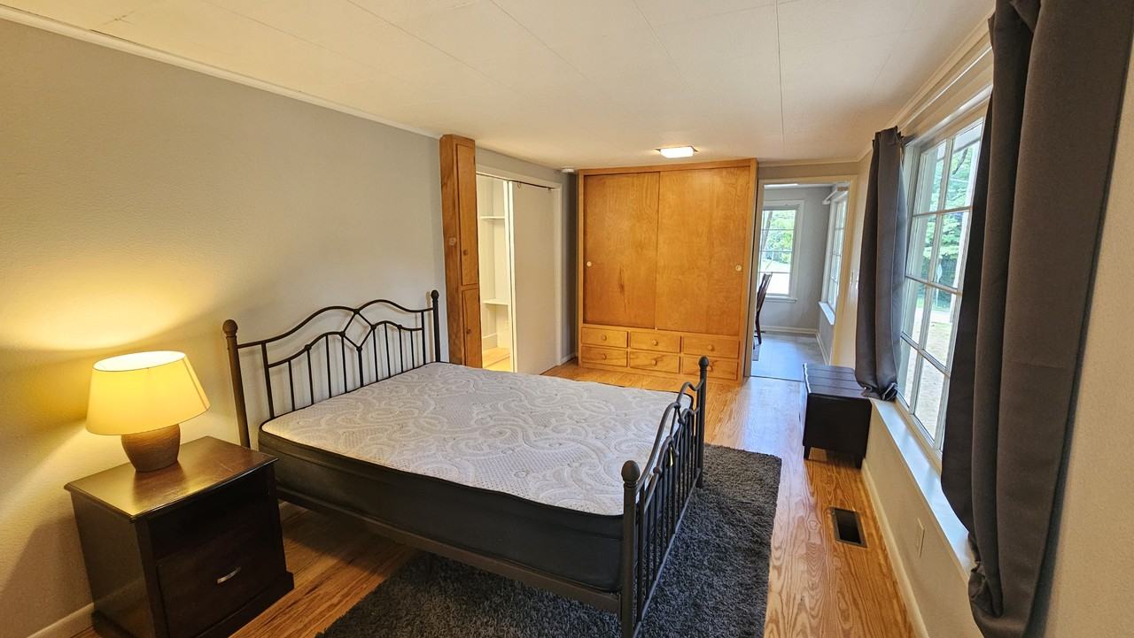 1506 W Cleveland St #NA - Photo 3 of 11