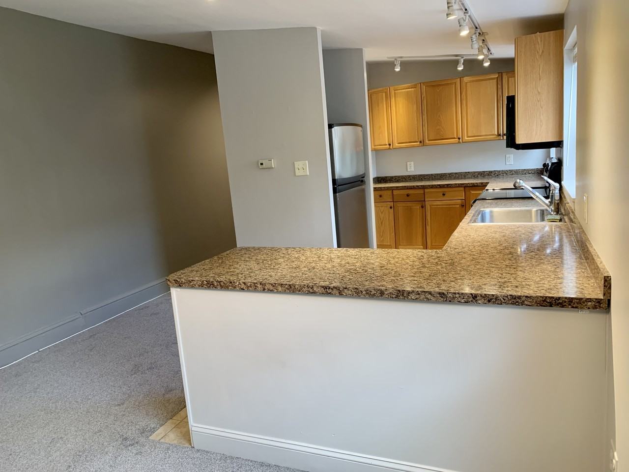 1928 Wallace St #3rd - Photo 2 of 14