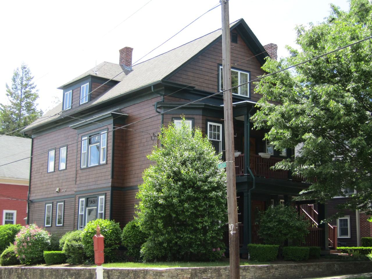 561 Hope St #1