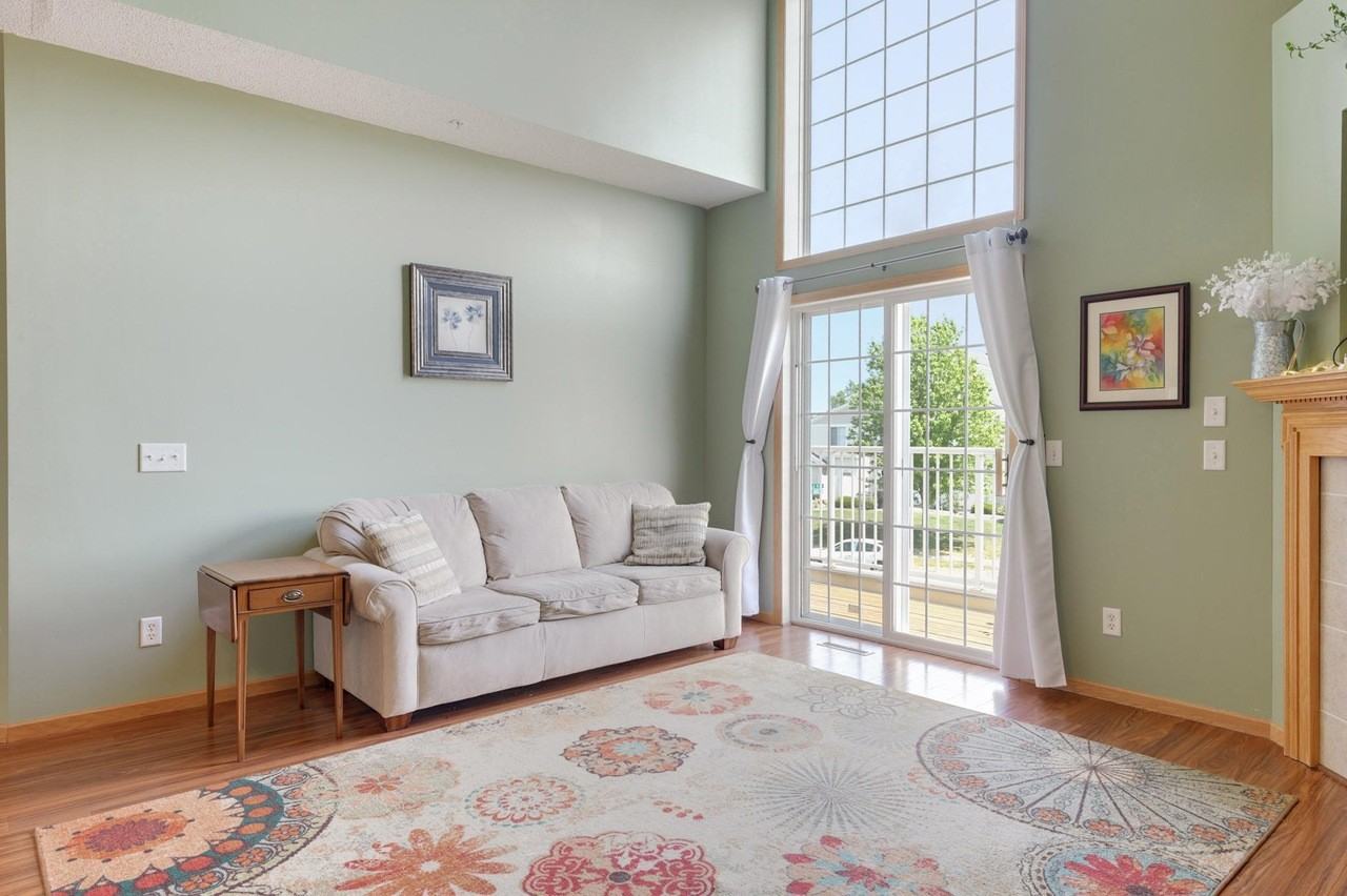 6605 Olive Ln N #6605 - Photo 3 of 19
