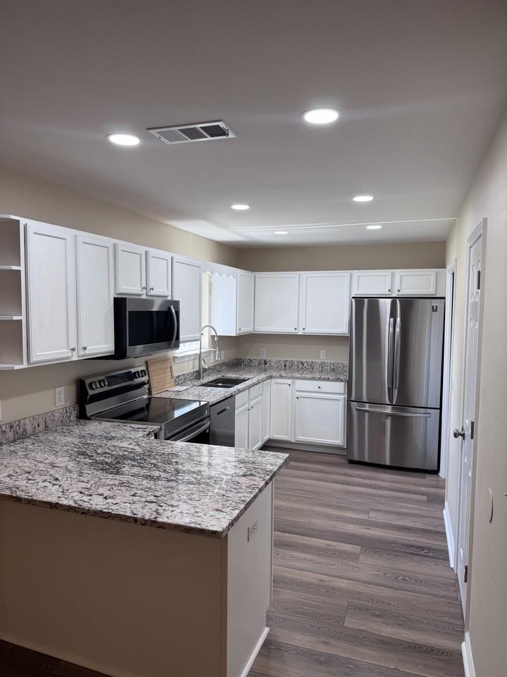2514 Shady Oak Ct #NA - Photo 4 of 14