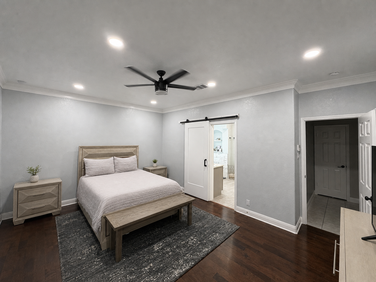 2536 Crenshaw Dr #NA - Photo 7 of 26