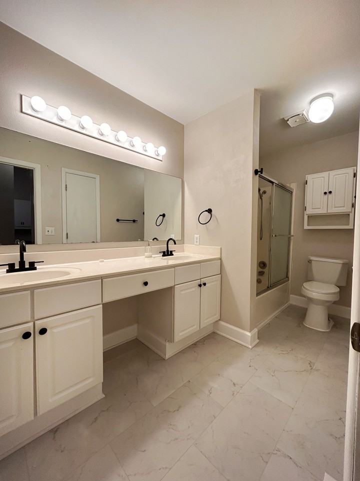 663 Hiddenwood Ct #663 - Photo 4 of 21