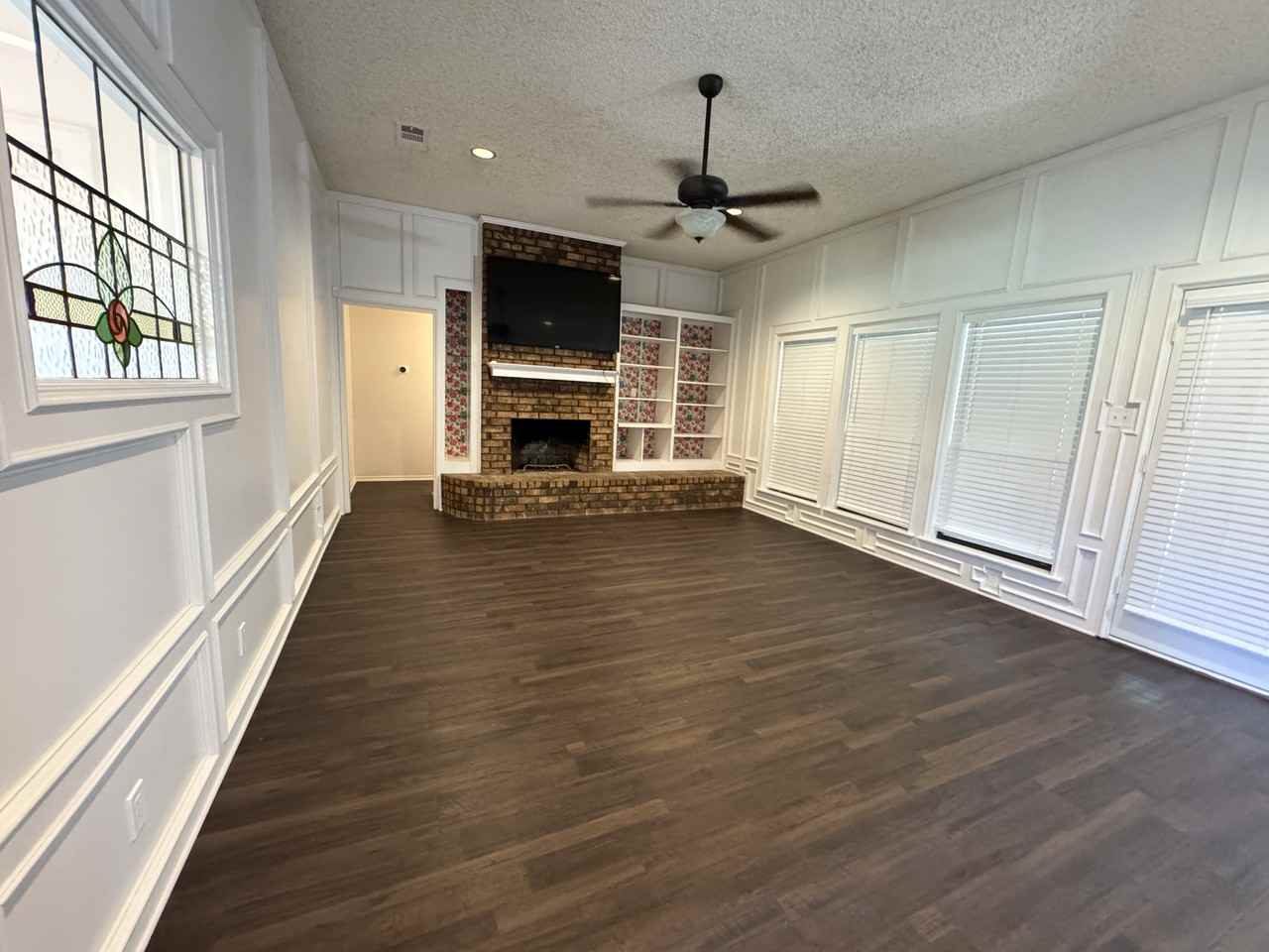 108 E Brooks St #NA - Photo 3 of 28