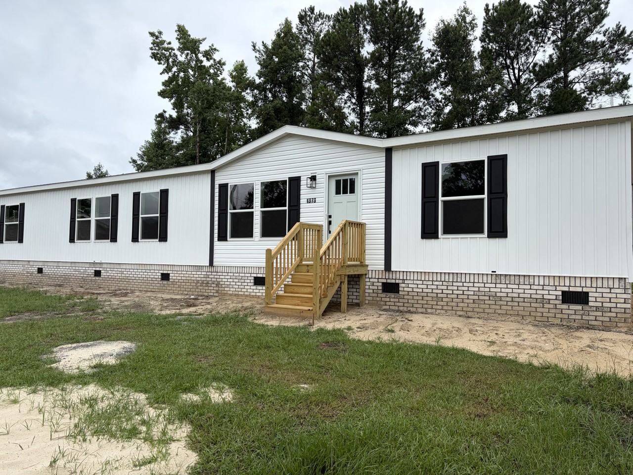 1373 Village Rd Ne #NA - Photo 2 of 22