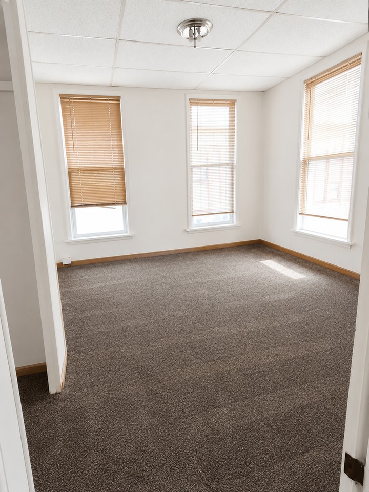 115 W Pearl St #7 - Photo 3 of 8