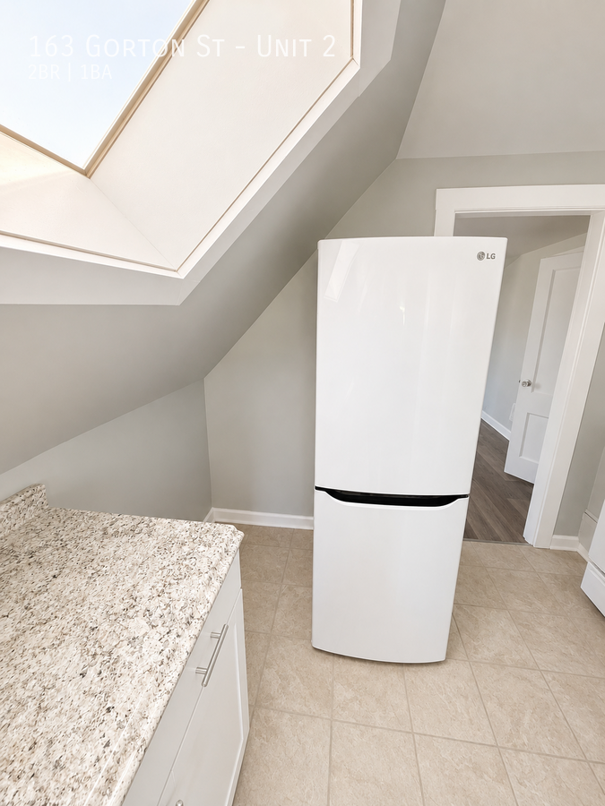 163 Gorton St #2 - Photo 5 of 17