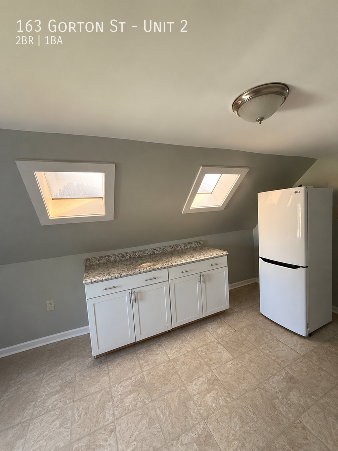 163 Gorton St #2 - Photo 6 of 17