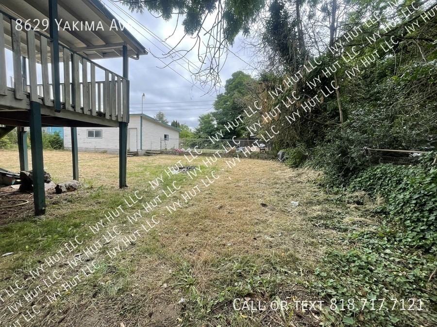 8629 Yakima Ave - Photo 3 of 11