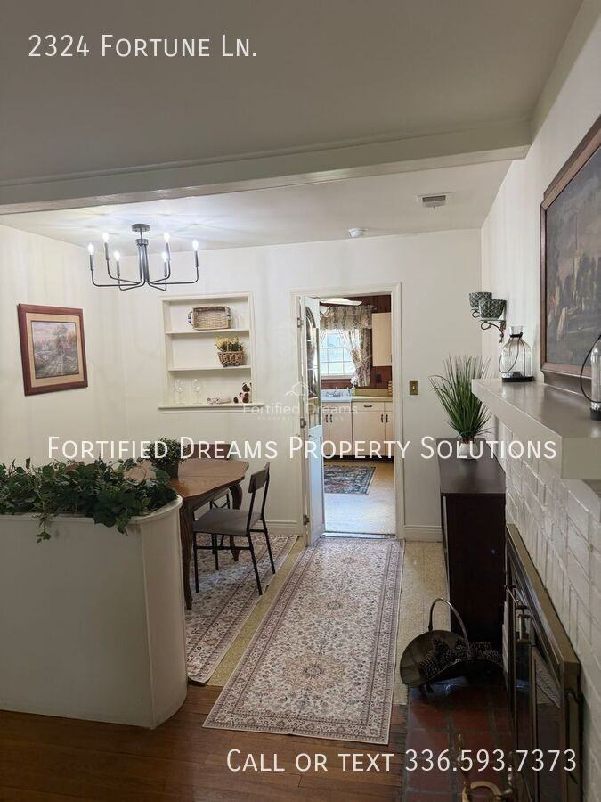 2324 Fortune Ln - Photo 4 of 25