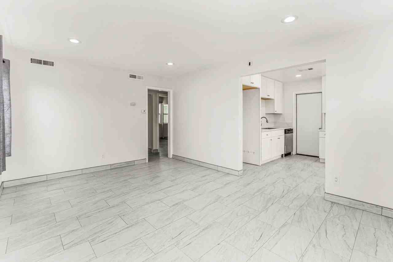 3728 Odom St #1 - Photo 4 of 25