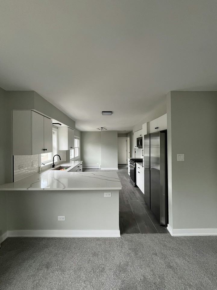 278 N Oaklawn Ave, Unit 2 - Photo 4 of 12