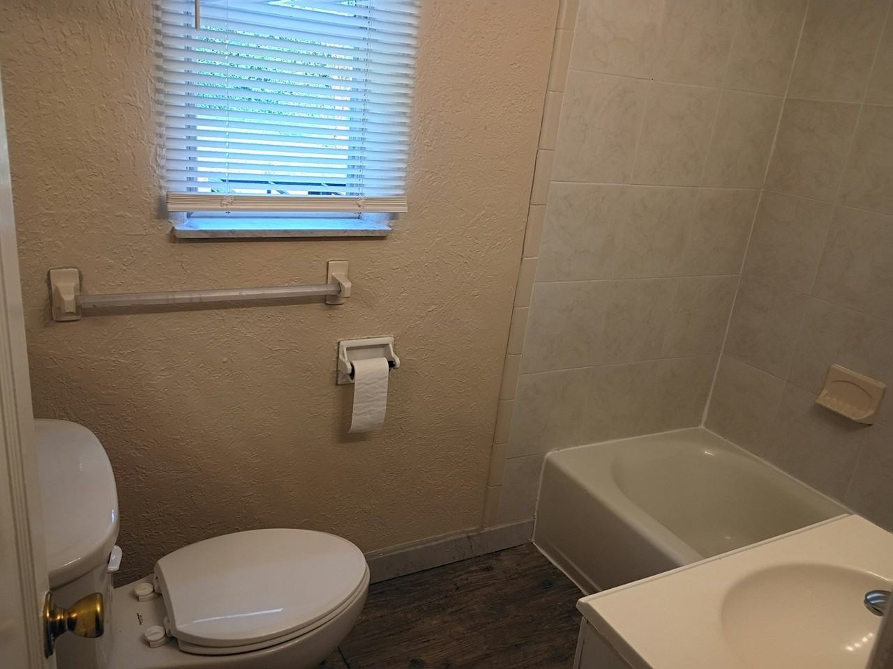 10592 Haverford Road - Photo 6 of 18