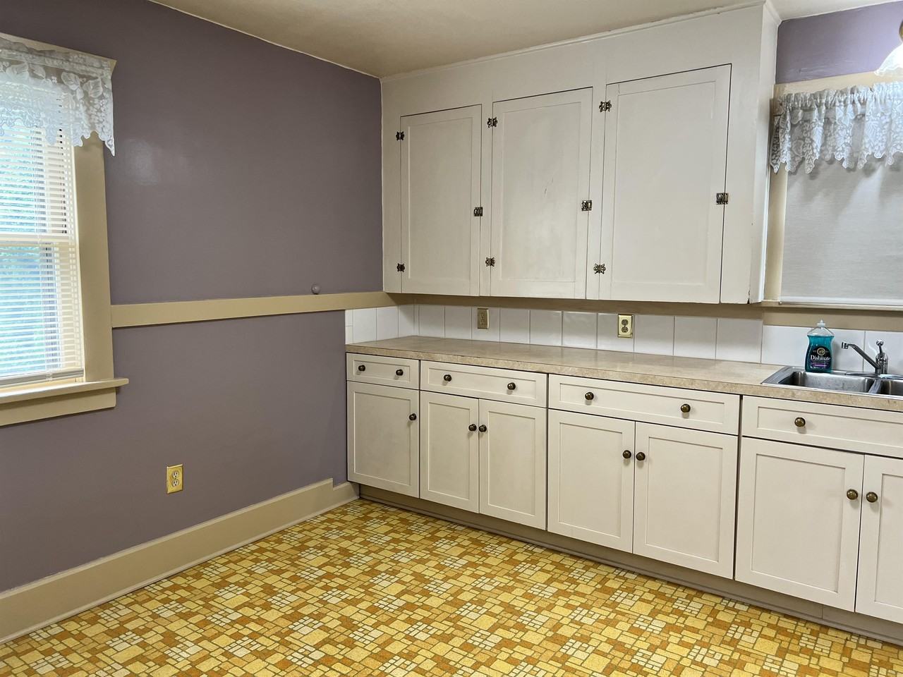 1112 N Beech St #1112 - Photo 6 of 36