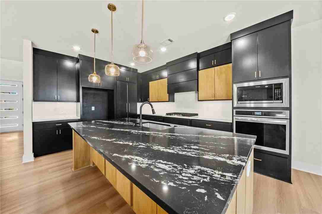 951 Moksha St - Photo 6 of 30