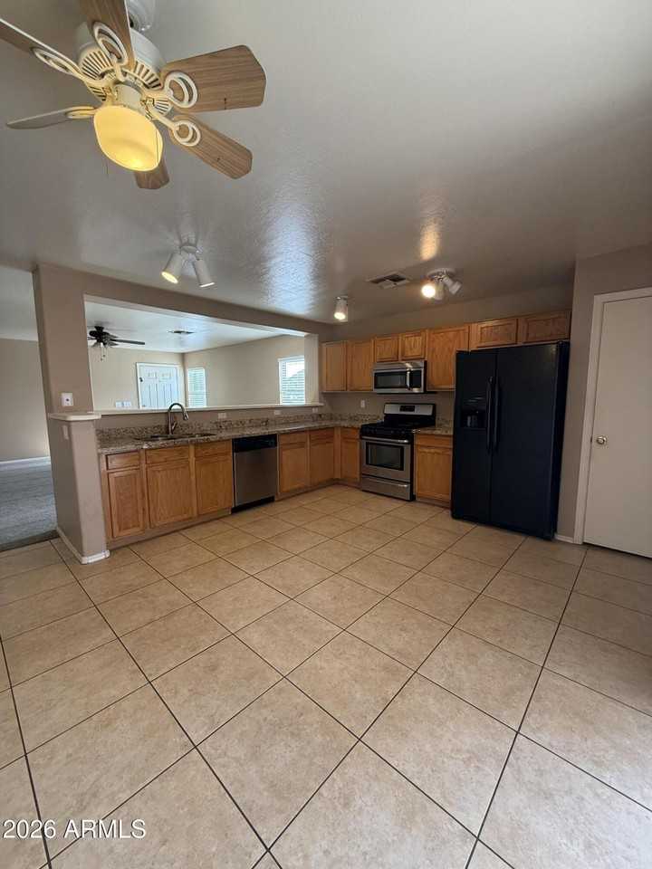 12622 W Corrine Dr - Photo 7 of 25