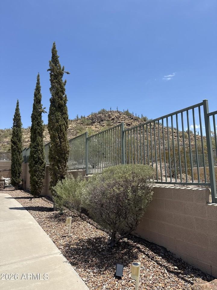 3928 W Range Mule Dr - Photo 6 of 33