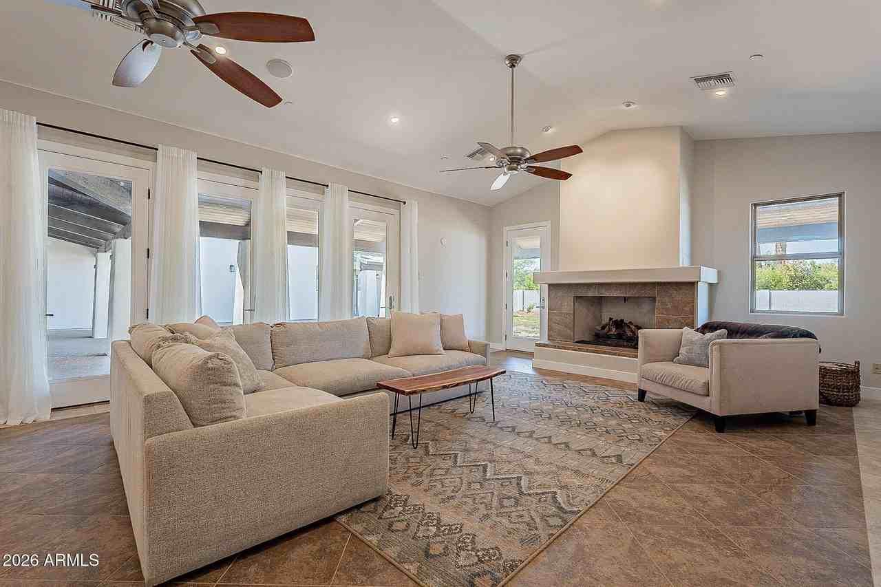 6102 E Gold Dust Ave - Photo 5 of 50