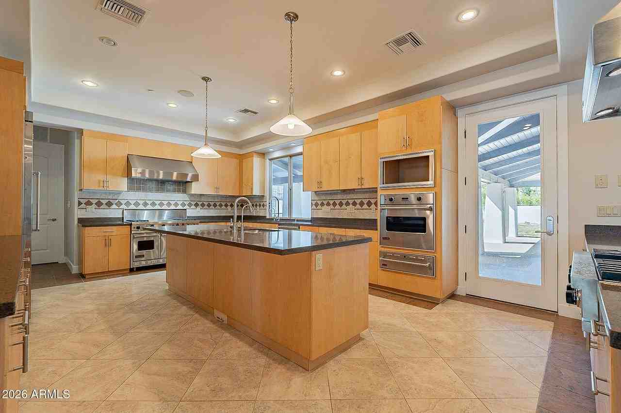 6102 E Gold Dust Ave - Photo 7 of 50
