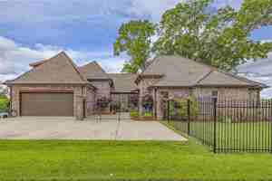 featured image of 111 Gentle Oak Blvd