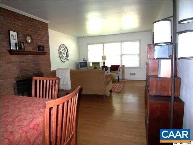 1707 Burnley Ave - Photo 6 of 9
