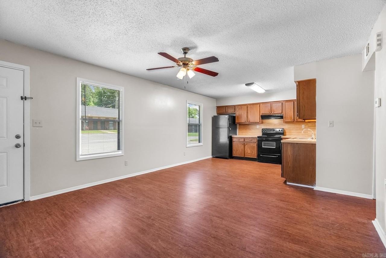 151 Summerwood Dr - Photo 3 of 44