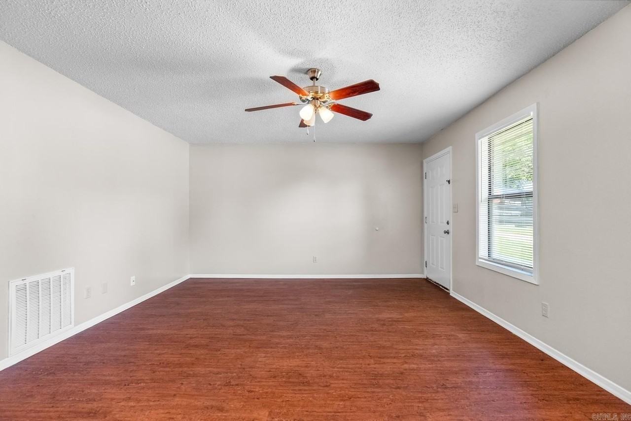 151 Summerwood Dr - Photo 6 of 44