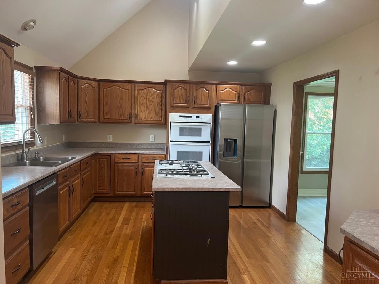 Foxdale Ct - Photo 4 of 30