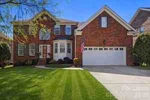 featured image of 4442 Huntscroft Ln