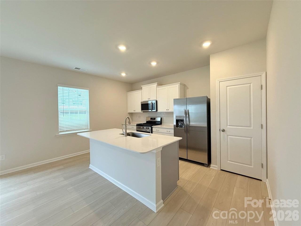 6337 Fairfax Ct - Photo 7 of 24
