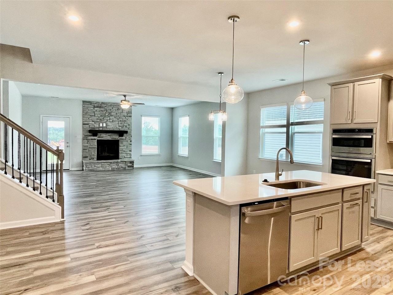 3174 Laurel Brook Dr - Photo 5 of 38