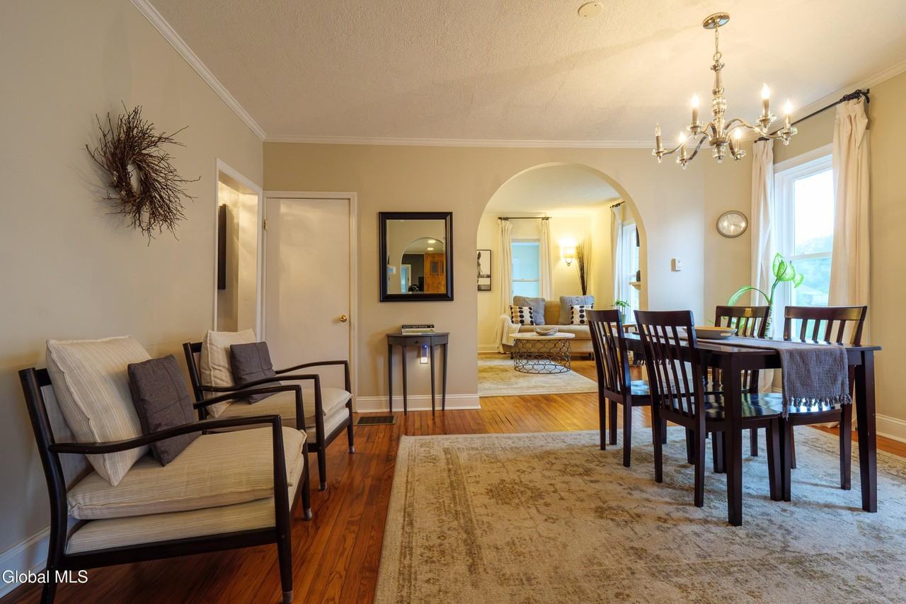 254 Grand Ave - Photo 4 of 16