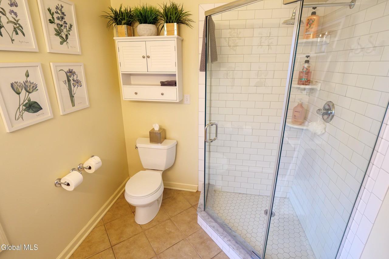 254 Grand Ave - Photo 7 of 16
